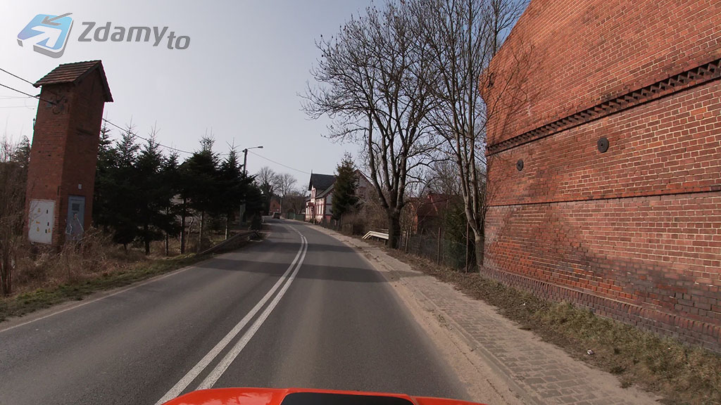 Pytanie Q-2434: Czy wolno Ci się zatrzymać w tym miejscu na jezdni?