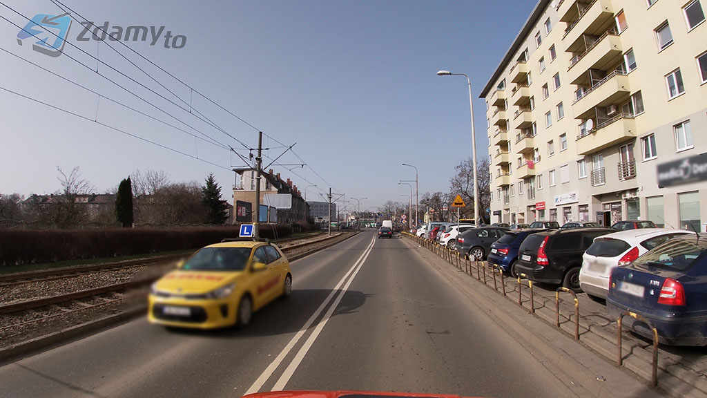 Pytanie Q-2441: Czy w tej sytuacji podczas wymijania masz obowiązek zachować szczególną ostrożność?