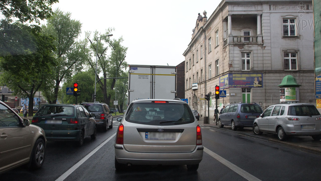 Pytanie Q-0008: Czy w tej sytuacji powinieneś oczekiwać, że następnym sygnałem będzie światło zielone?