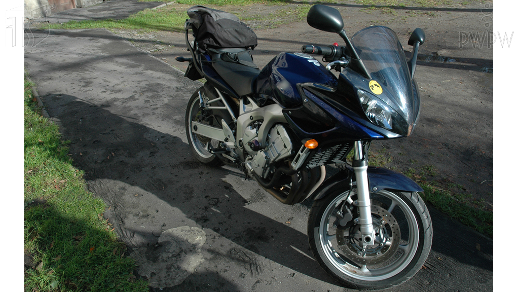 Pytanie Q-1111: Na co, przede wszystkim, musisz zwrócić uwagę podczas mocowania ładunku przewożonego motocyklem?