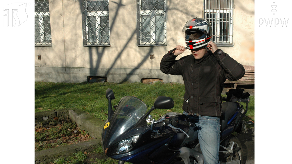 Pytanie Q-1126: Co powinieneś przede wszystkim zrobić przed dłuższą jazdą motocyklem?