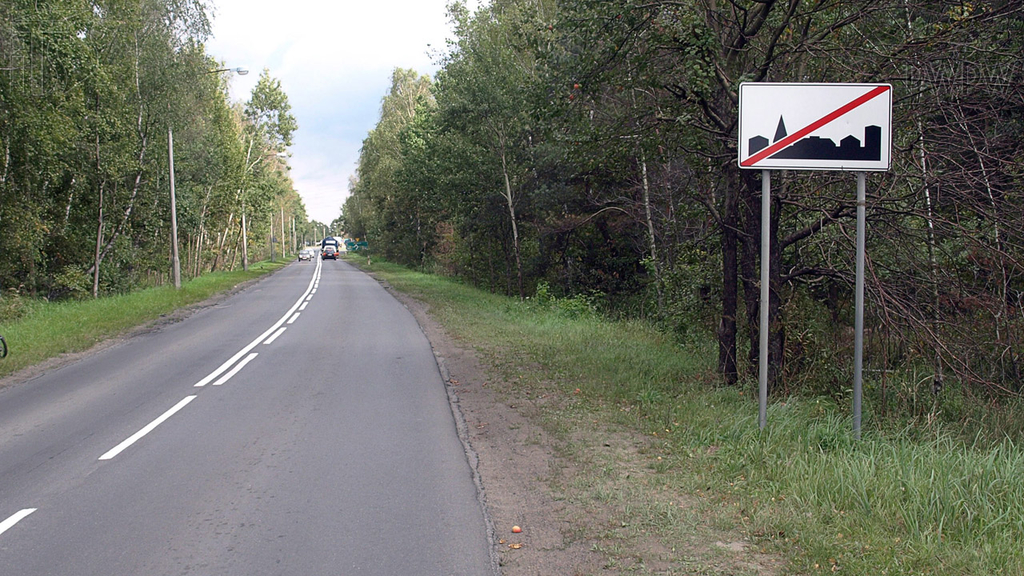 Pytanie Q-1141: Z jaką maksymalną dopuszczalną prędkością możesz jechać, kierując samochodem ciężarowym o dopuszczalnej masie całkowitej powyżej 3,5 t, na drodze za tym znakiem?