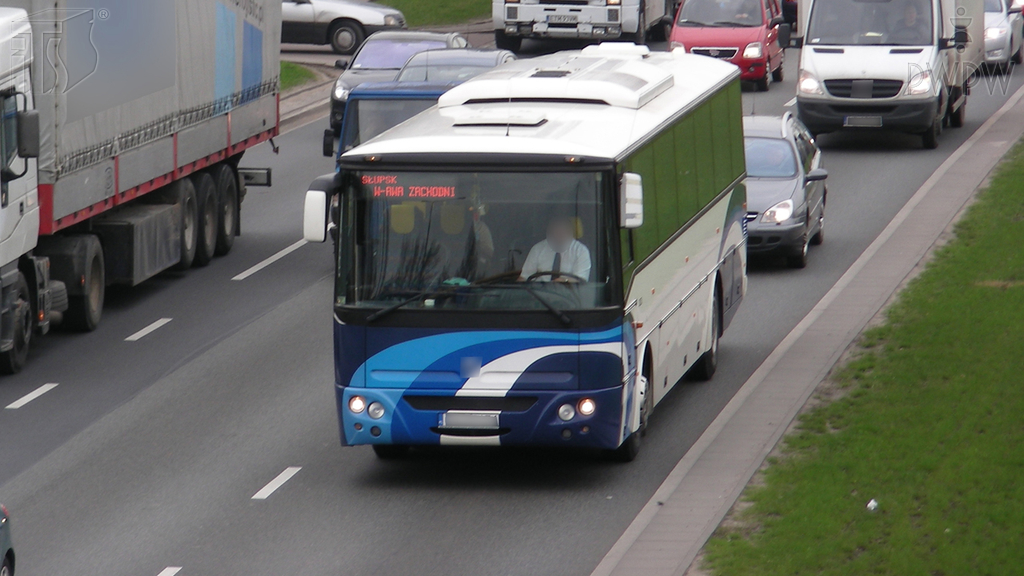 Pytanie Q-1228: Z jaką prędkością możesz jechać kierując autobusem?