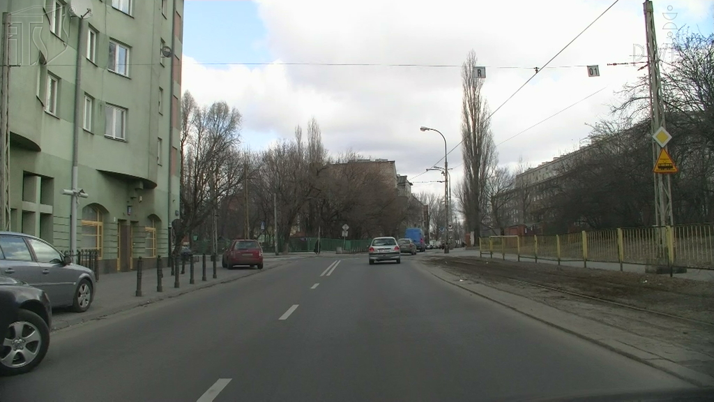 Pytanie Q-0577: Czy zbliżając się do przejazdu tramwajowego, masz obowiązek upewnić się, czy nie nadjeżdża pojazd szynowy?