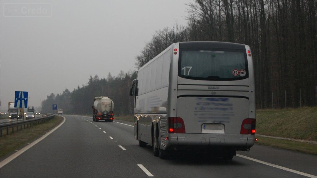 Pytanie Q-1806: W którym z wymienionych miejsc możesz zatrzymać autobus podczas jazdy autostradą w sytuacji, gdy poczujesz zmęczenie?