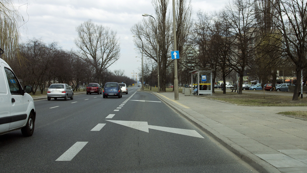 Pytanie Q-0179: Czy w tej sytuacji, wjeżdżając na sąsiedni pas ruchu, masz pierwszeństwo?