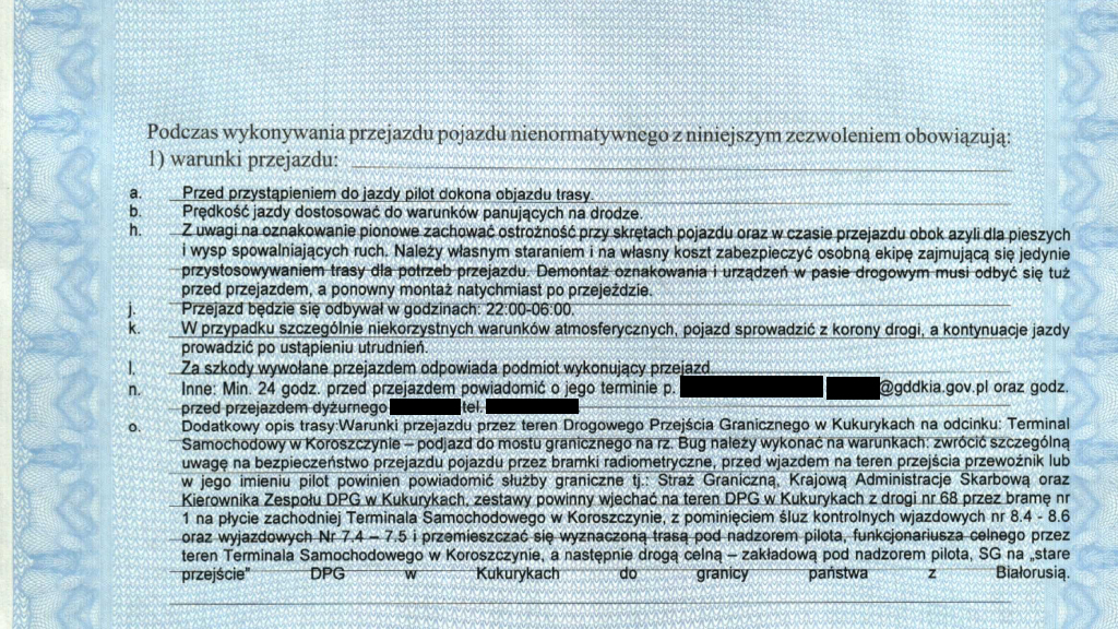 Pytanie Q-2164: Czy poruszając się pojazdem nienormatywnym kierujący ma obowiązek przestrzegać warunków przejazdu wskazanych w zezwoleniu odpowiedniej kategorii?